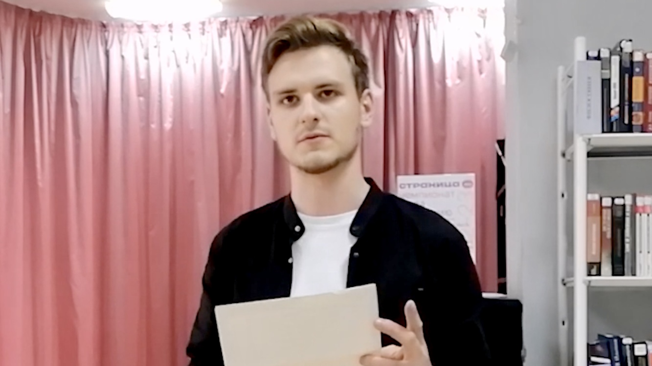 В городе Рубцовске Алтайского края выбрали лучшего чтеца среди старшеклассников